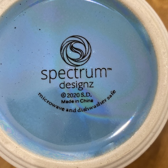 NWT.  Spectrum, set of 2, 16oz., ceramic mugs. - Picture 6 of 9